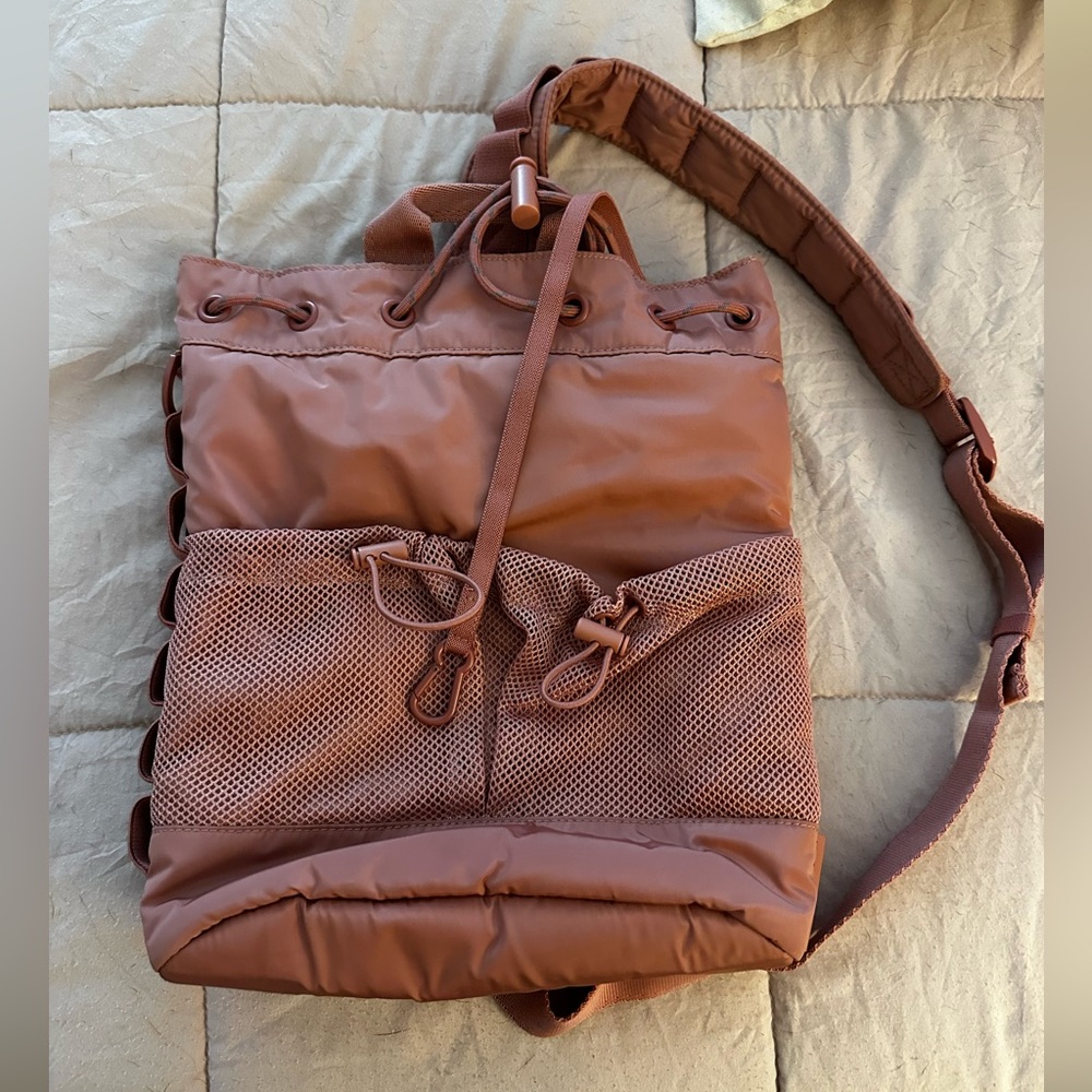 Dafne Dover rose/blush colored nova sling. Like new.